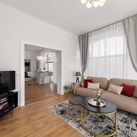 Liebelei Miesbach - Boutique-Apartment Mit Terrasse Im Zentrum Экстерьер фото