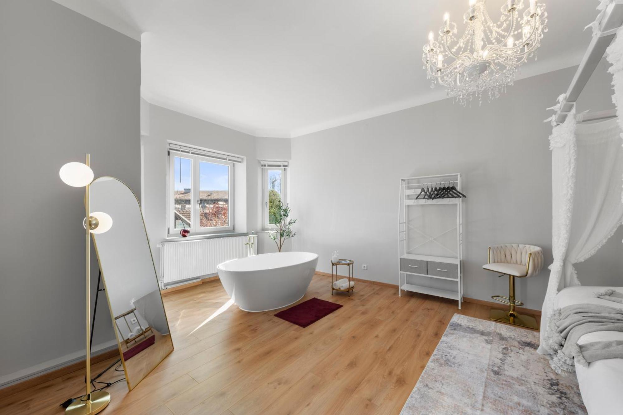 Liebelei Miesbach - Boutique-Apartment Mit Terrasse Im Zentrum Экстерьер фото