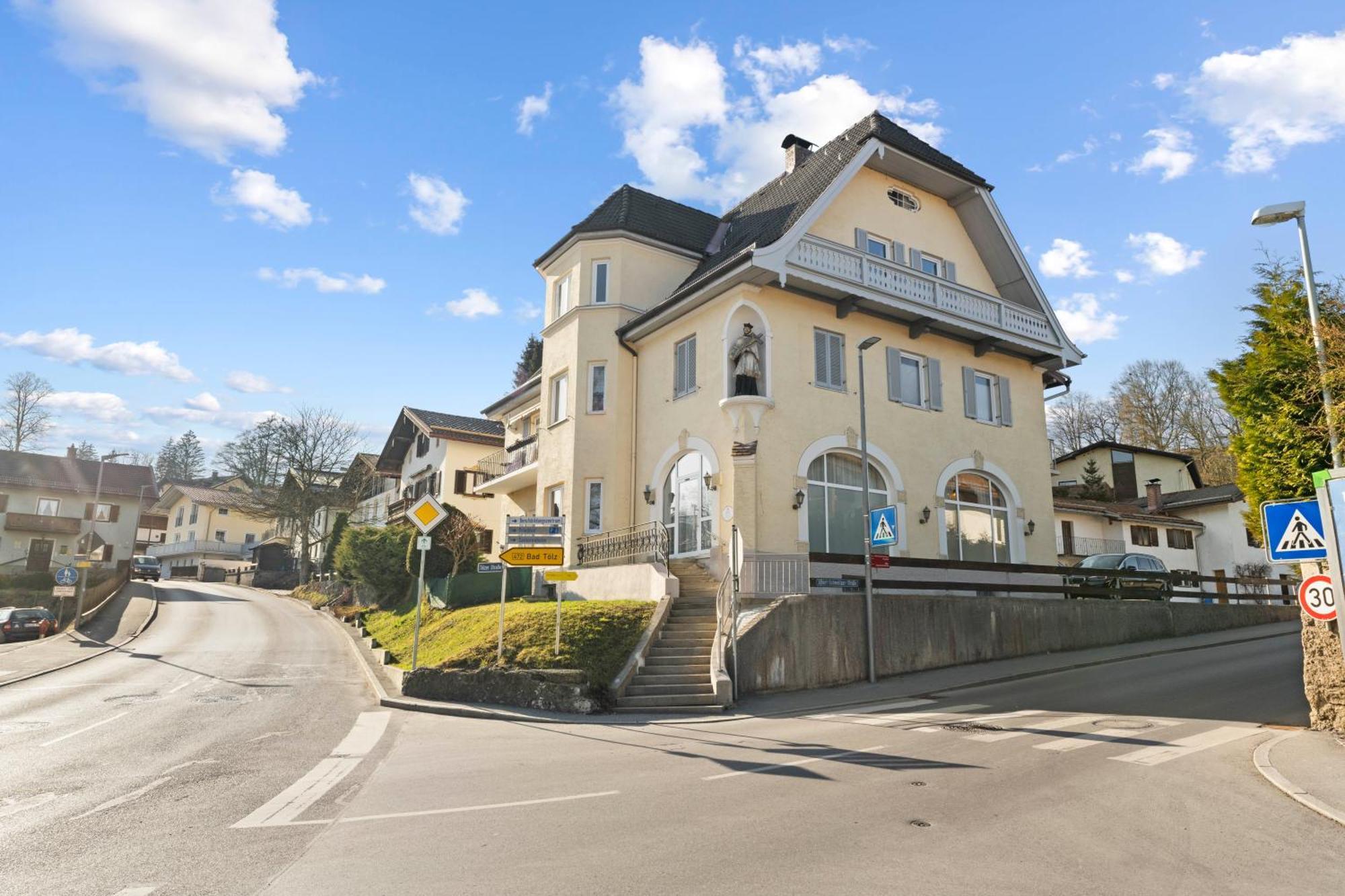Liebelei Miesbach - Boutique-Apartment Mit Terrasse Im Zentrum Экстерьер фото