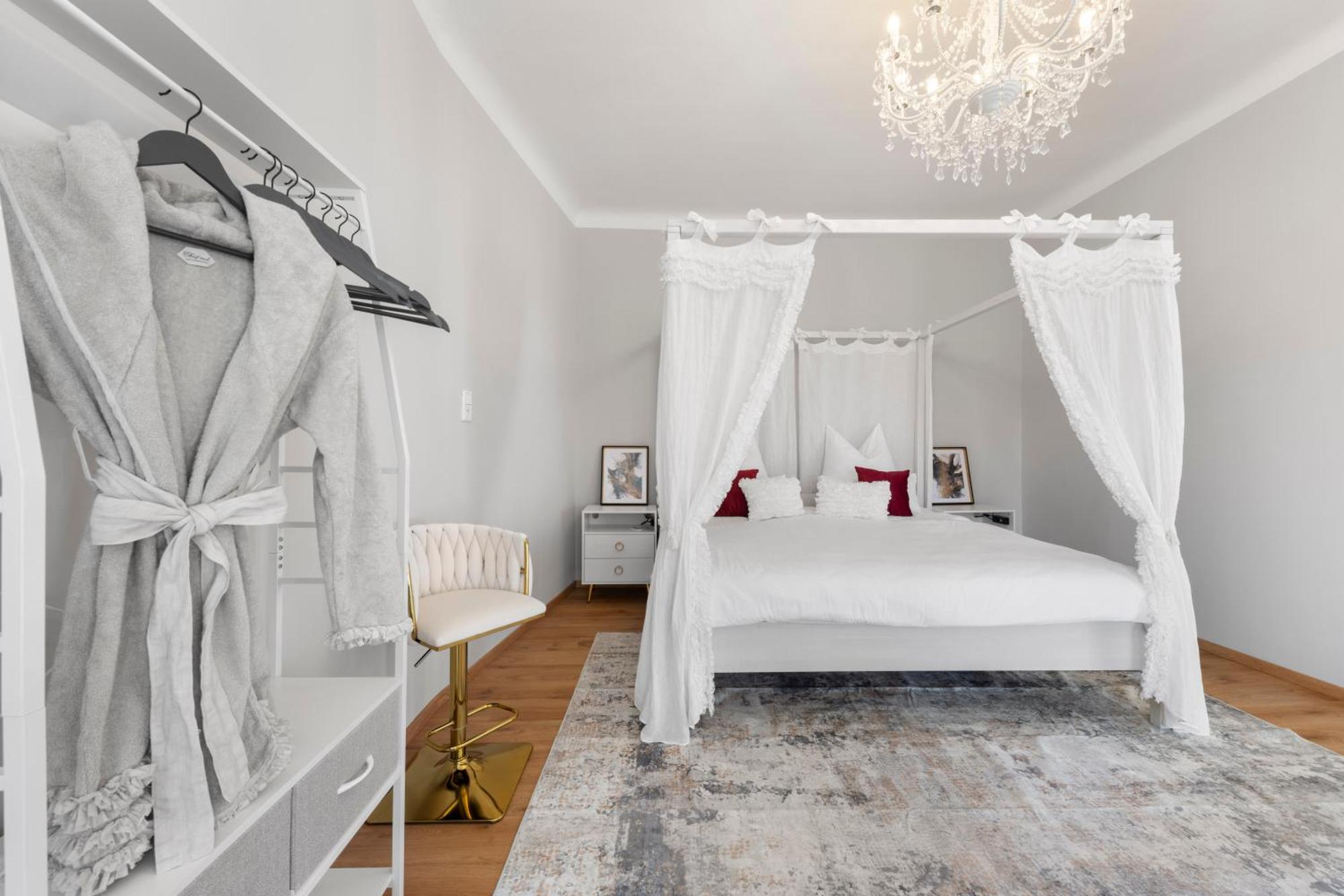 Liebelei Miesbach - Boutique-Apartment Mit Terrasse Im Zentrum Экстерьер фото