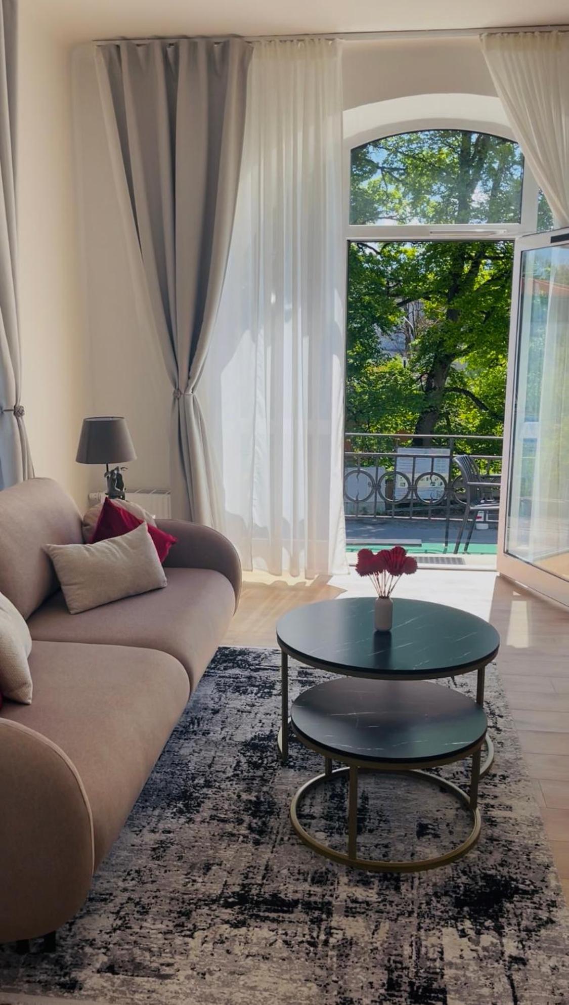 Liebelei Miesbach - Boutique-Apartment Mit Terrasse Im Zentrum Экстерьер фото